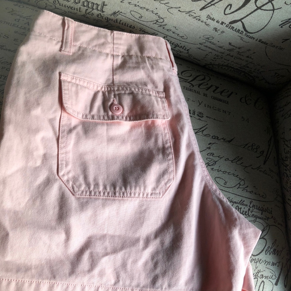 Ladies pink shorts